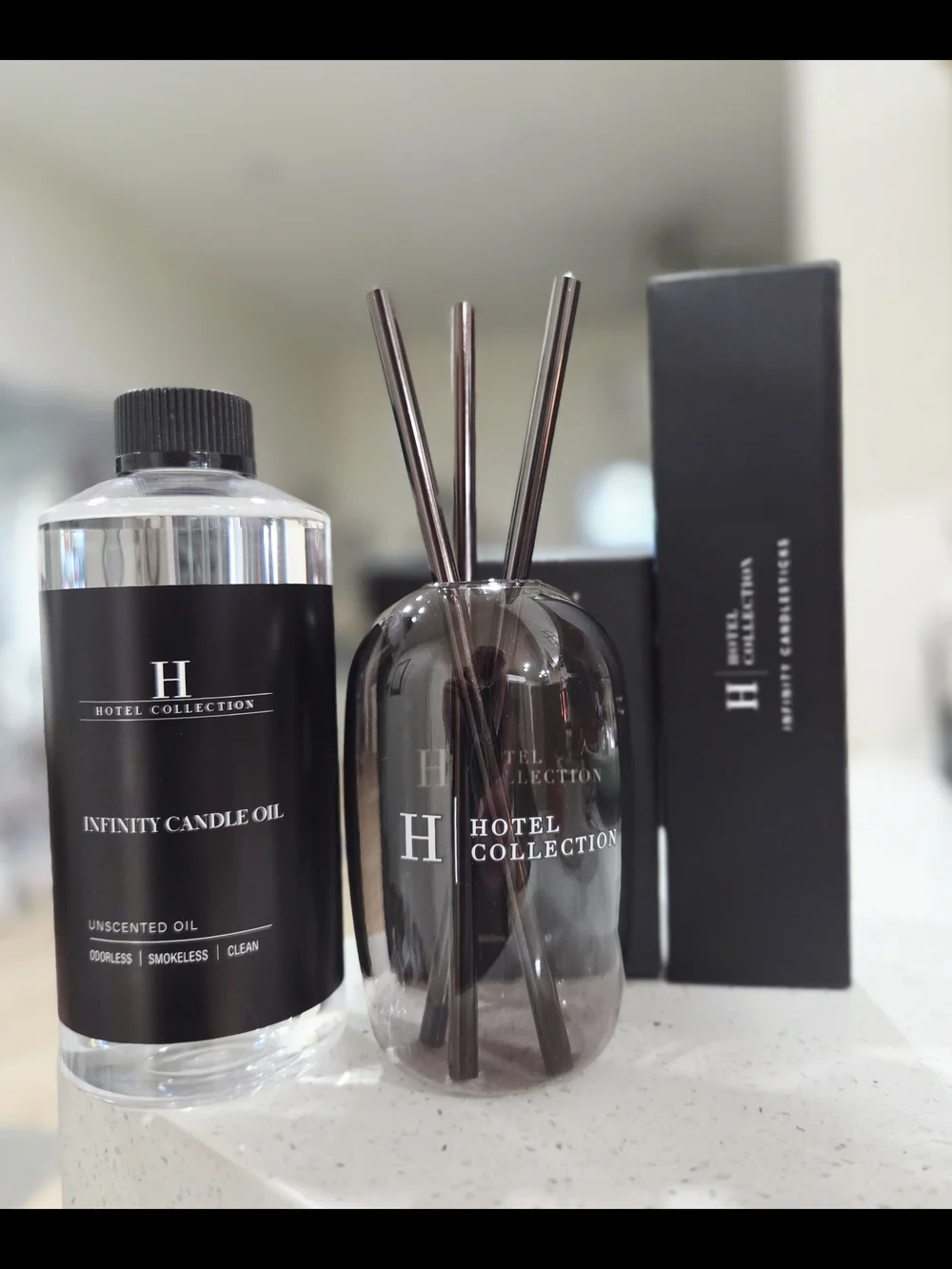 Hotel Collection Infinity Candle Oil + Reed Diffuser - Black/Smoky Gray